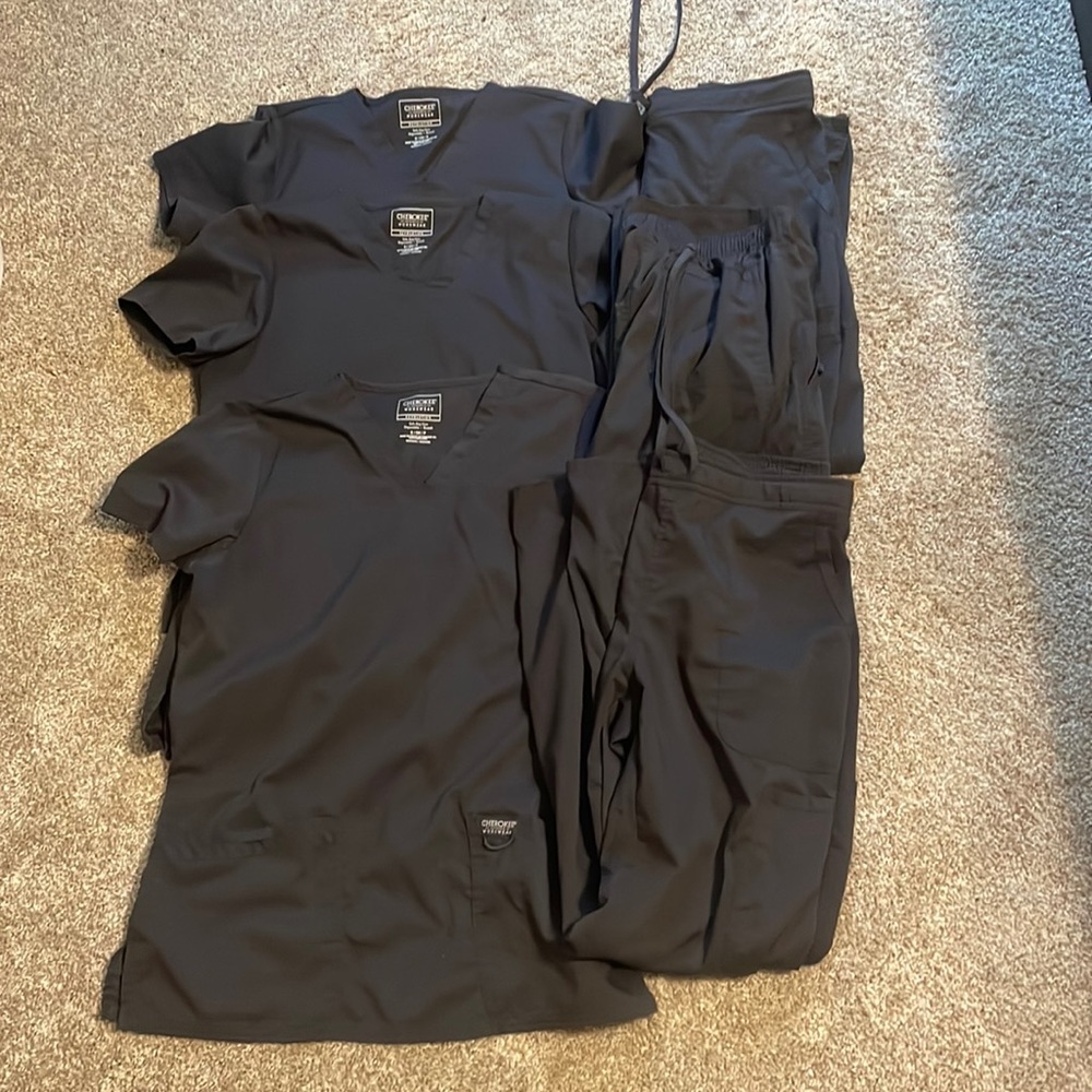 Women’s scrubs!